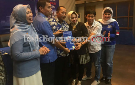 Koalisi Demokrat-Golkar Usung Soehadi Moeljono-Mitro'atin
